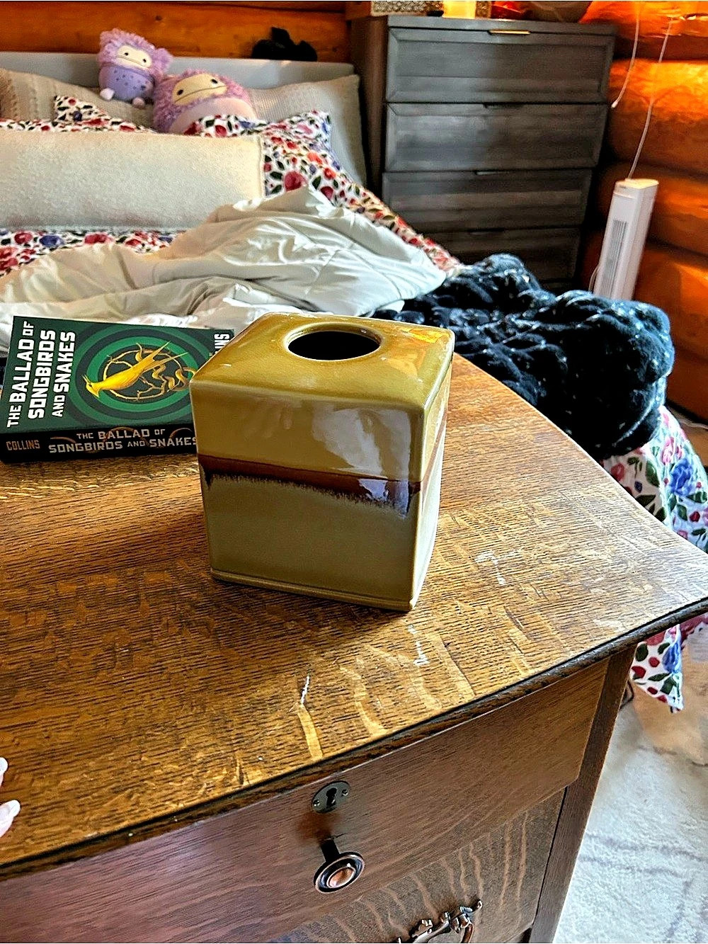 Decorative Ceramic Tissue Box Cover in Brown & Yellow